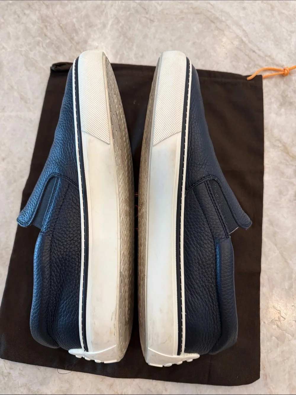 Tods lining crisp panels